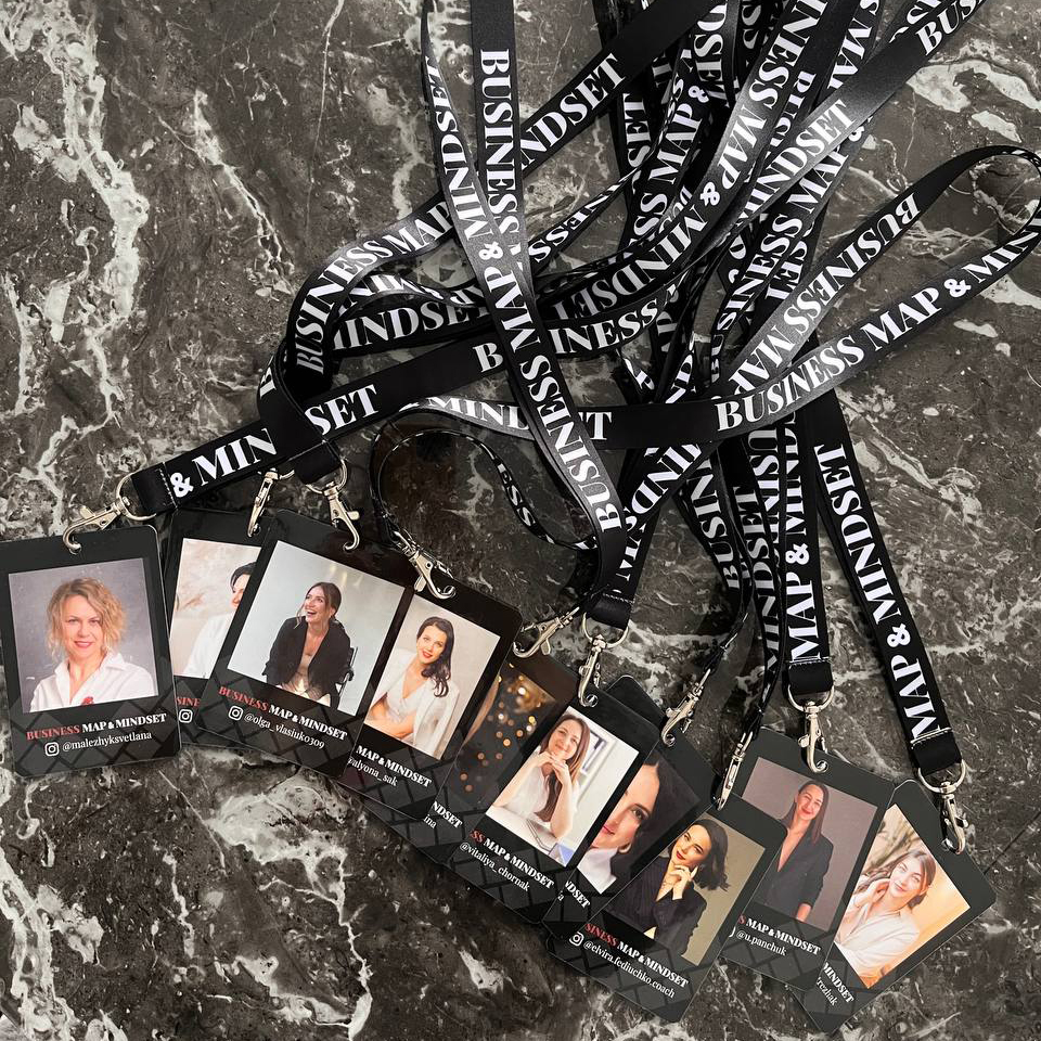 Ламіновані бейджі